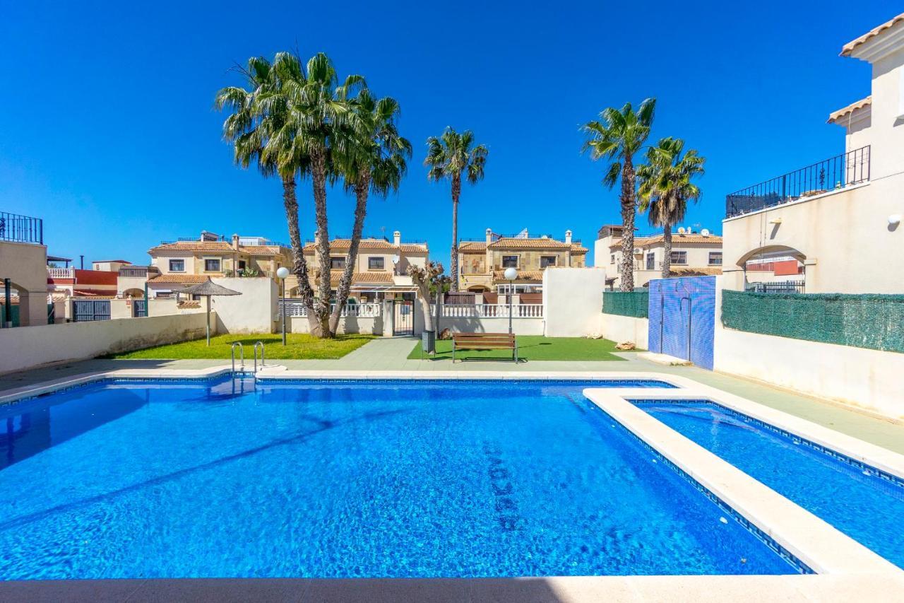 Fh Mediterraneo Torrevieja Exteriér fotografie